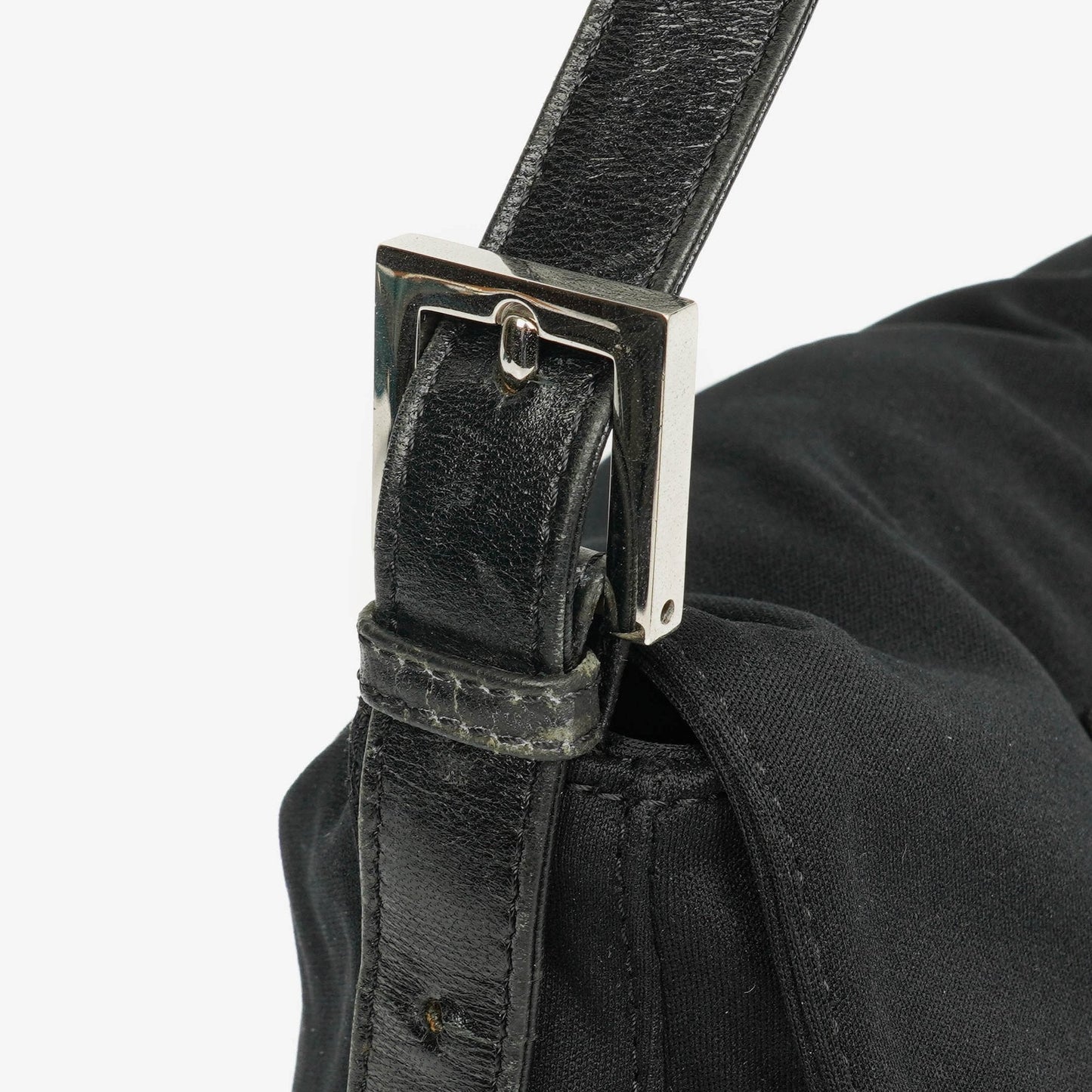 Fendi Baguette Schultertasche aus schwarzem Neopren