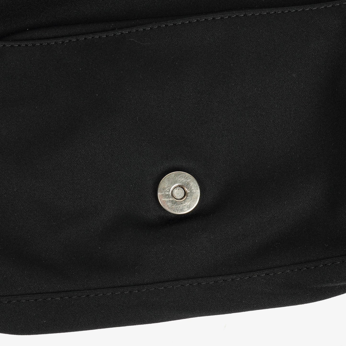 Fendi Baguette Schultertasche aus schwarzem Neopren