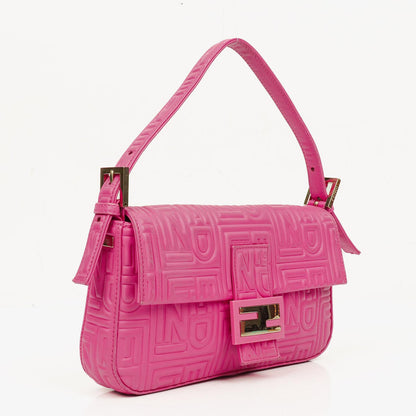 Fendi Baguette Schultertasche aus Nappa in Logo/Fuxia