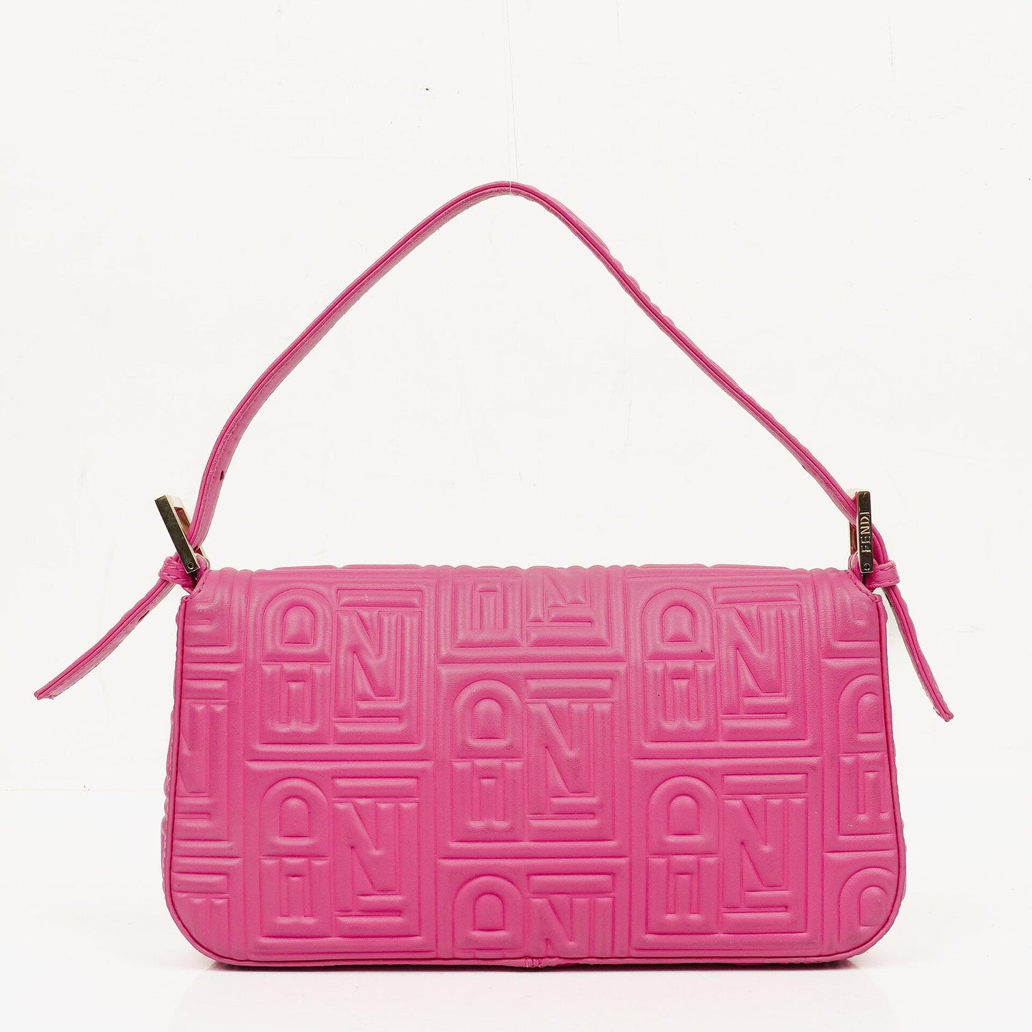 Fendi Baguette Schultertasche aus Nappa in Logo/Fuxia