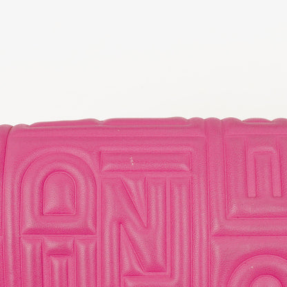 Fendi Baguette Schultertasche aus Nappa in Logo/Fuxia