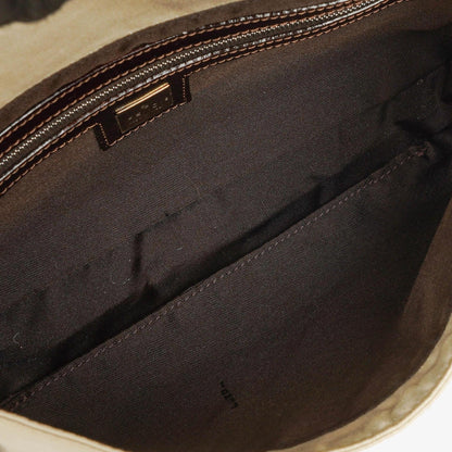 Fendi Baguette Schultertasche in neutraler Farbe