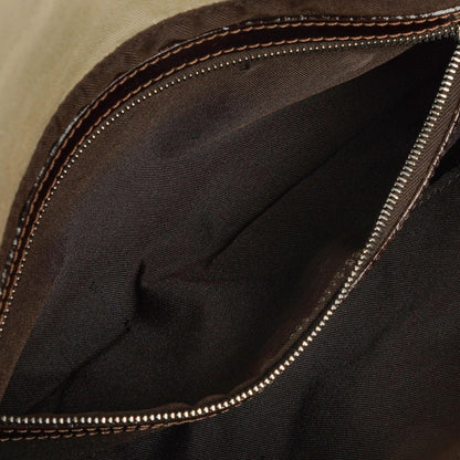 Fendi Baguette Schultertasche in neutraler Farbe