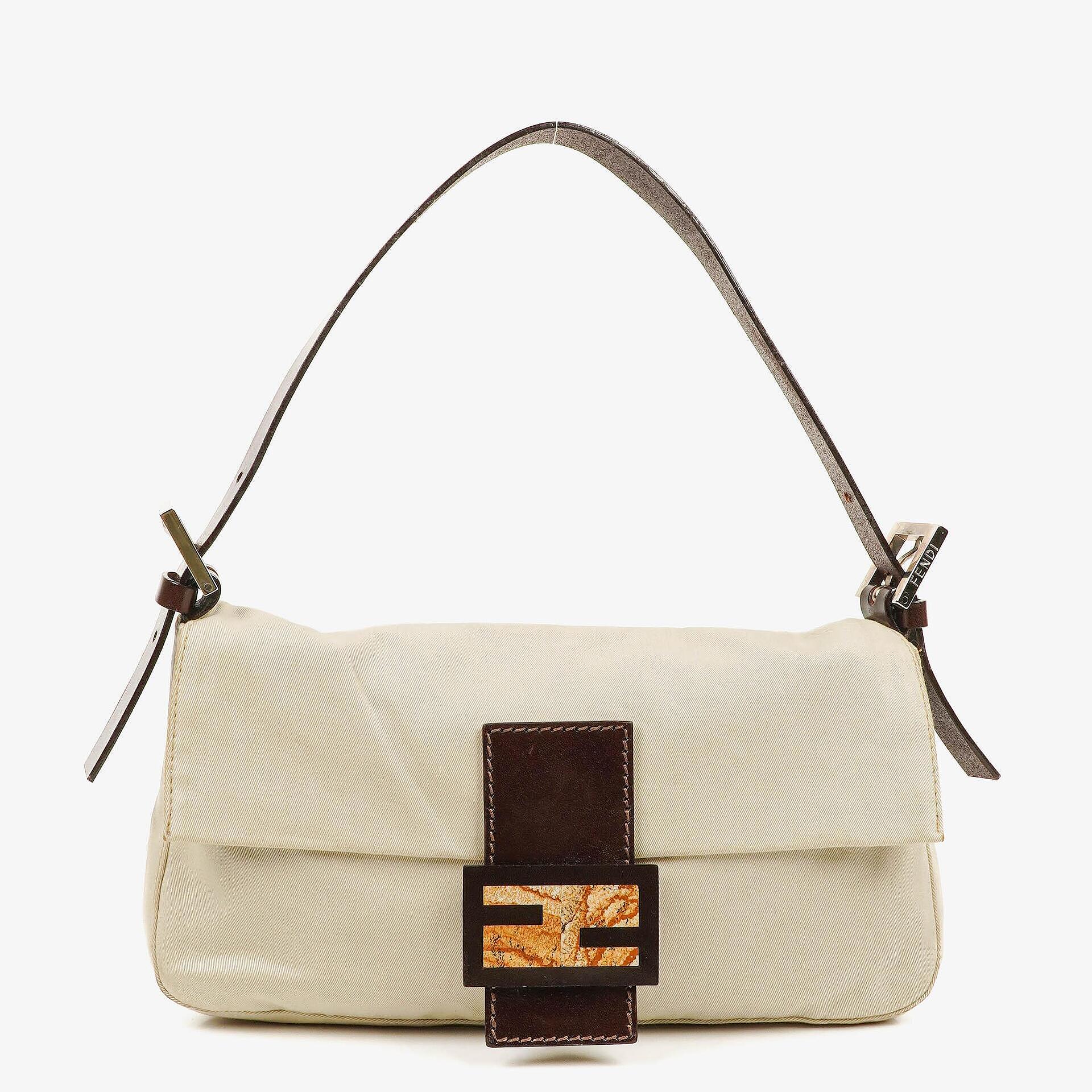 Fendi Baguette Schultertasche in neutraler Farbe