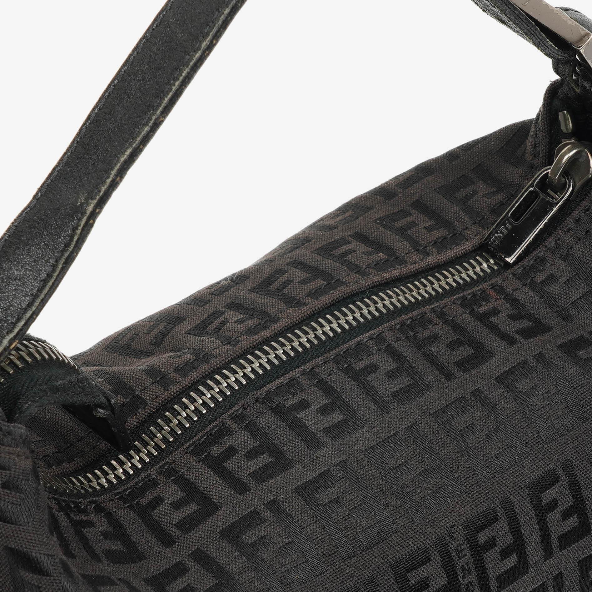 Fendi Baguette Zucchino Handtasche Schwarz Canvas