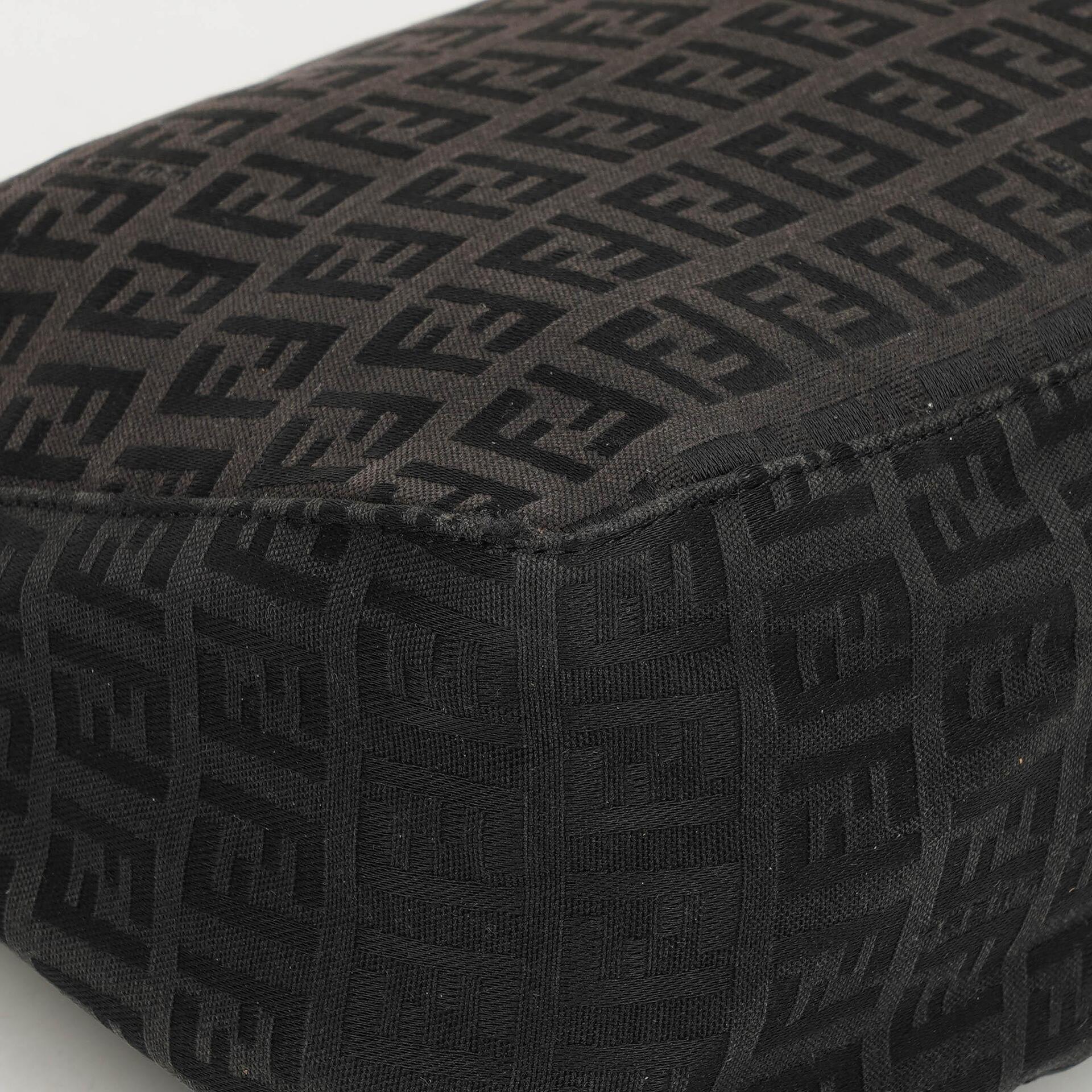 Fendi Baguette Zucchino Handtasche Schwarz Canvas