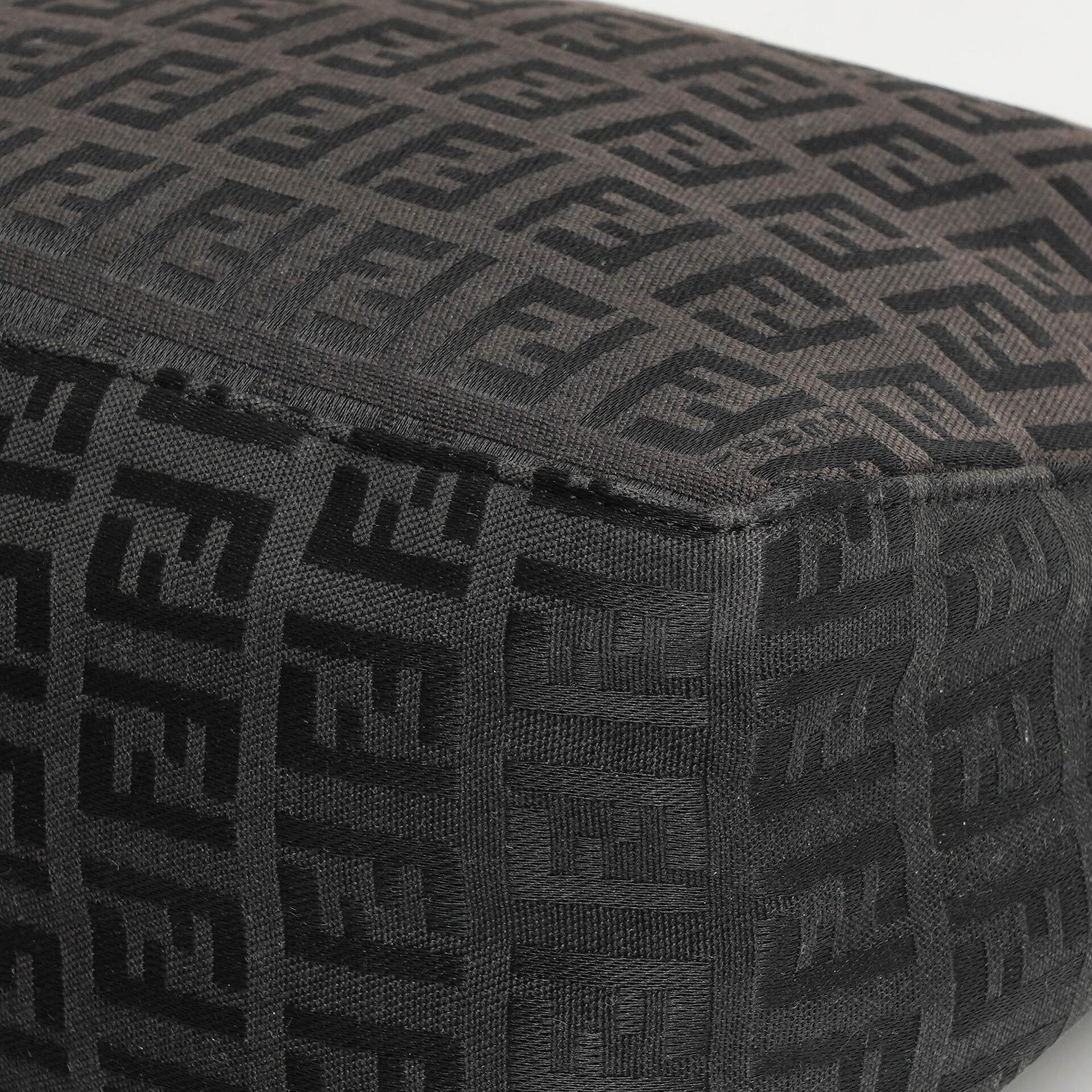 Fendi Baguette Zucchino Handtasche Schwarz Canvas