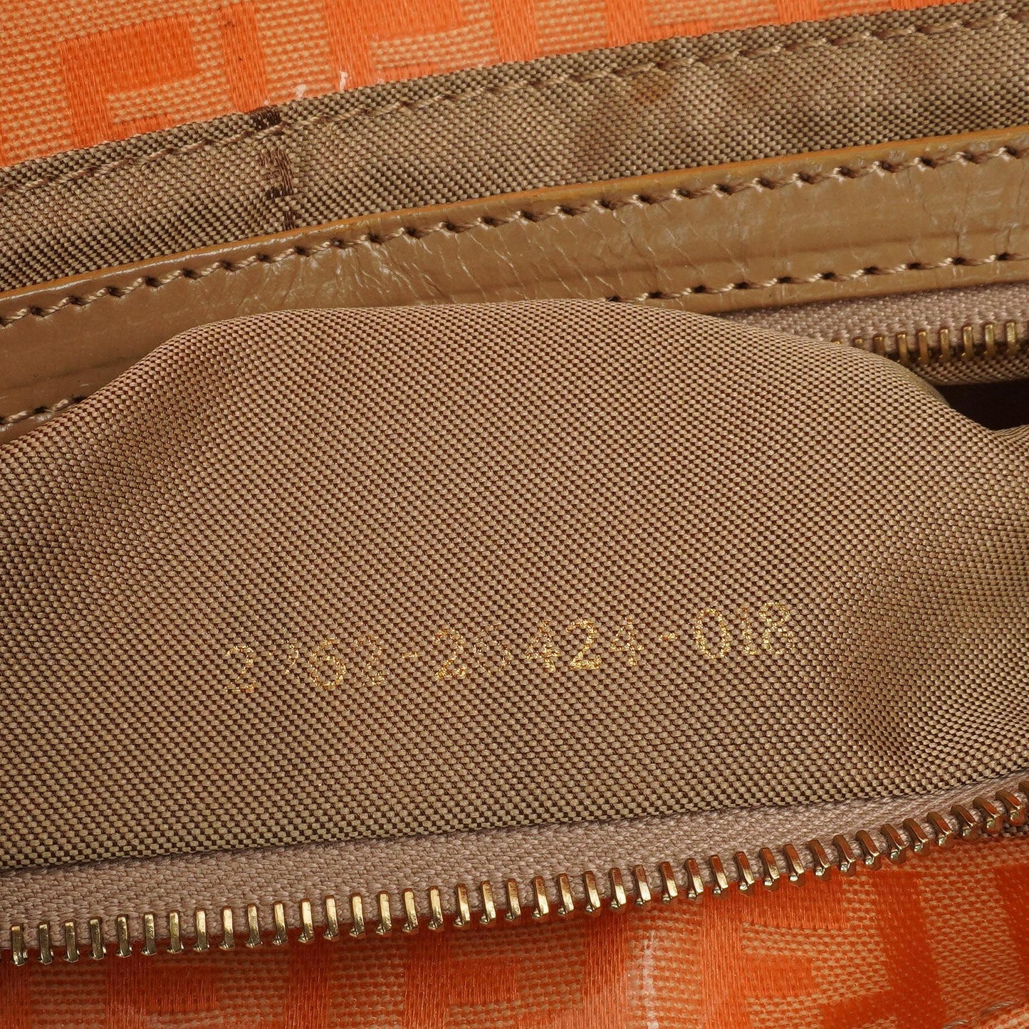Fendi Baguette Zucchino FF Orange Vinyl Schultertasche
