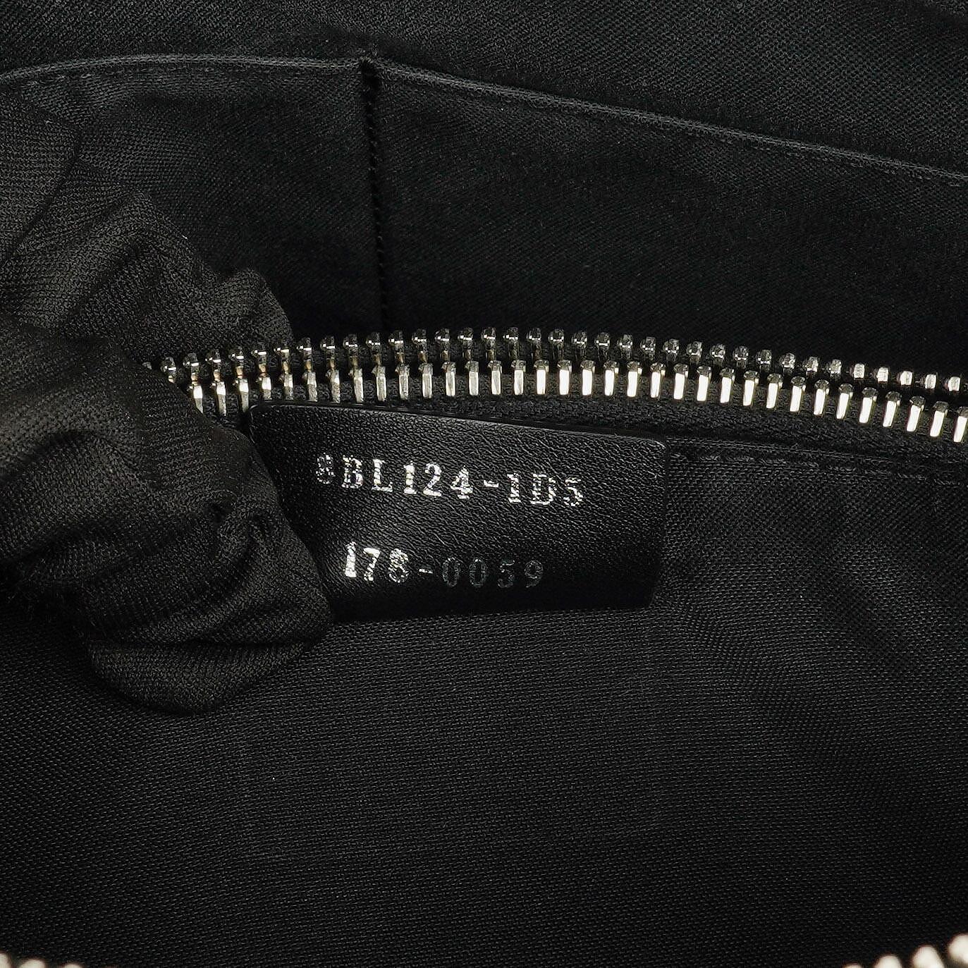 Fendi Große By The Way Tasche aus schwarzem genarbtem Kalbsleder