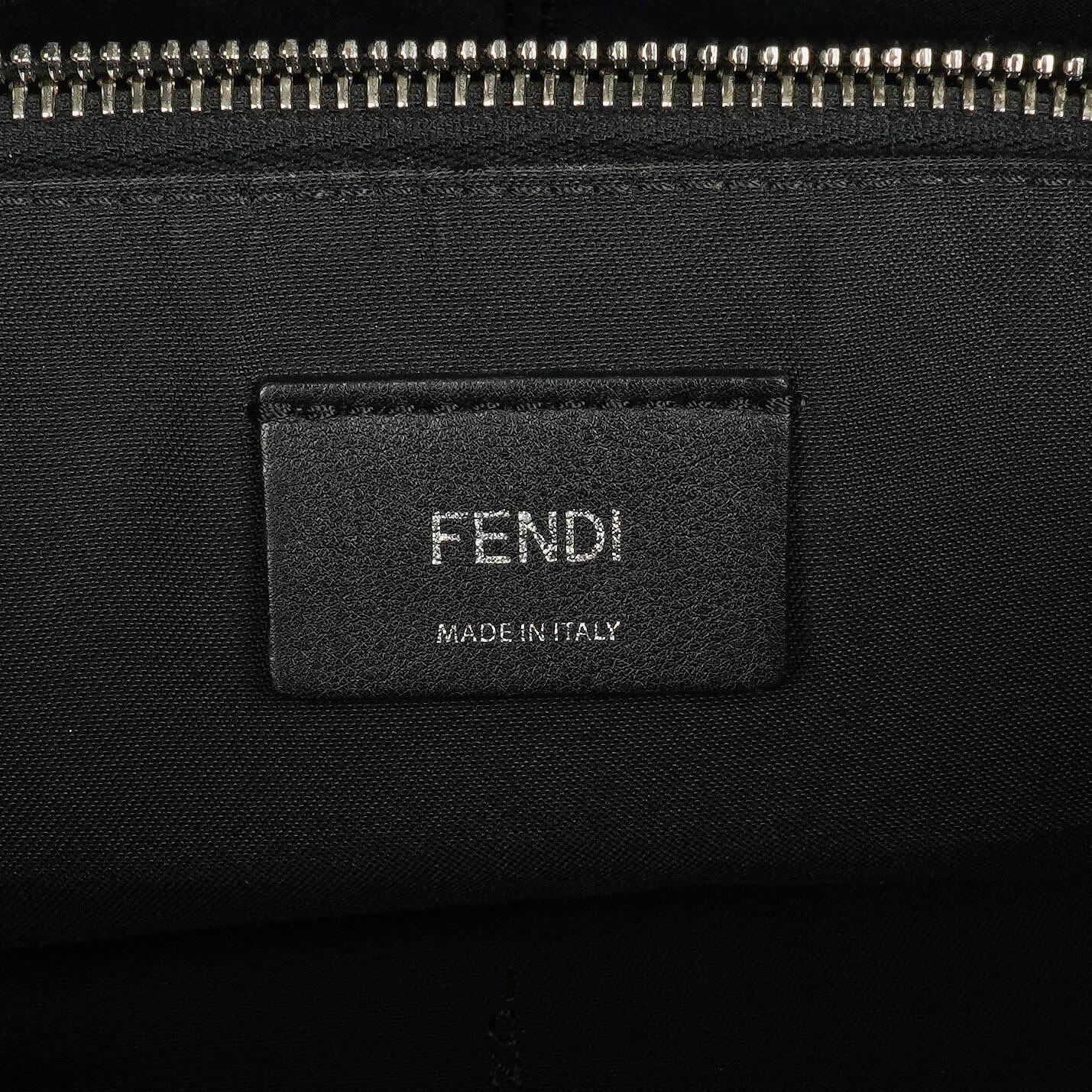 Fendi Große By The Way Tasche aus schwarzem genarbtem Kalbsleder