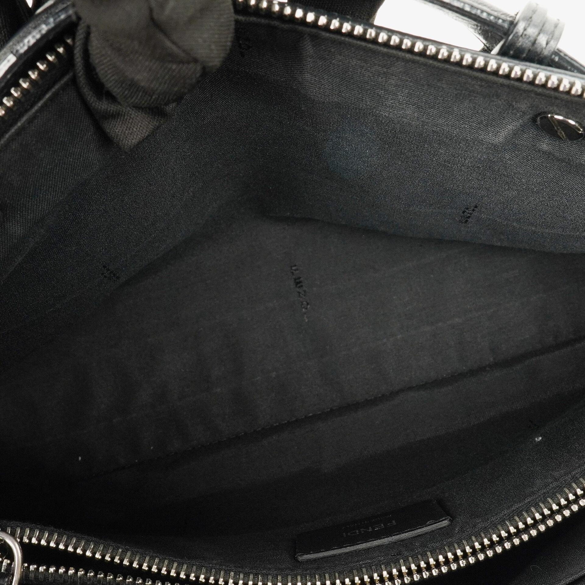 Fendi Große By The Way Tasche aus schwarzem genarbtem Kalbsleder