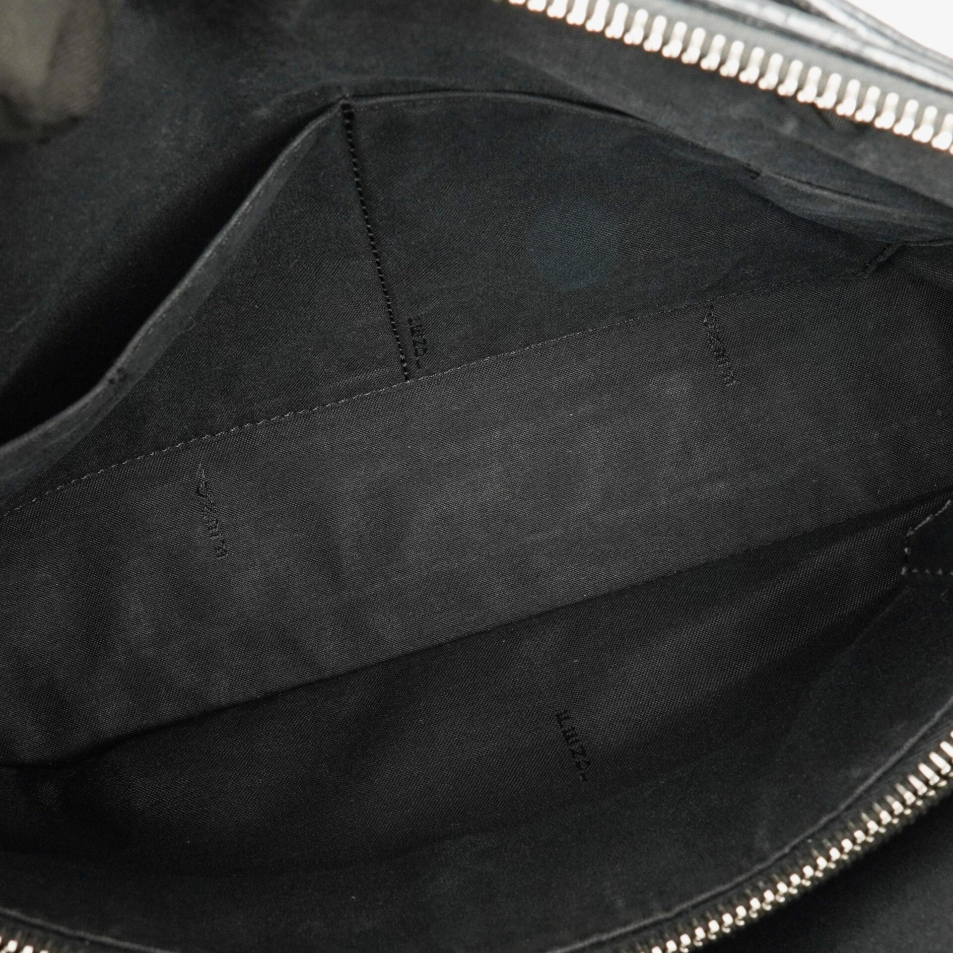 Fendi Große By The Way Tasche aus schwarzem genarbtem Kalbsleder