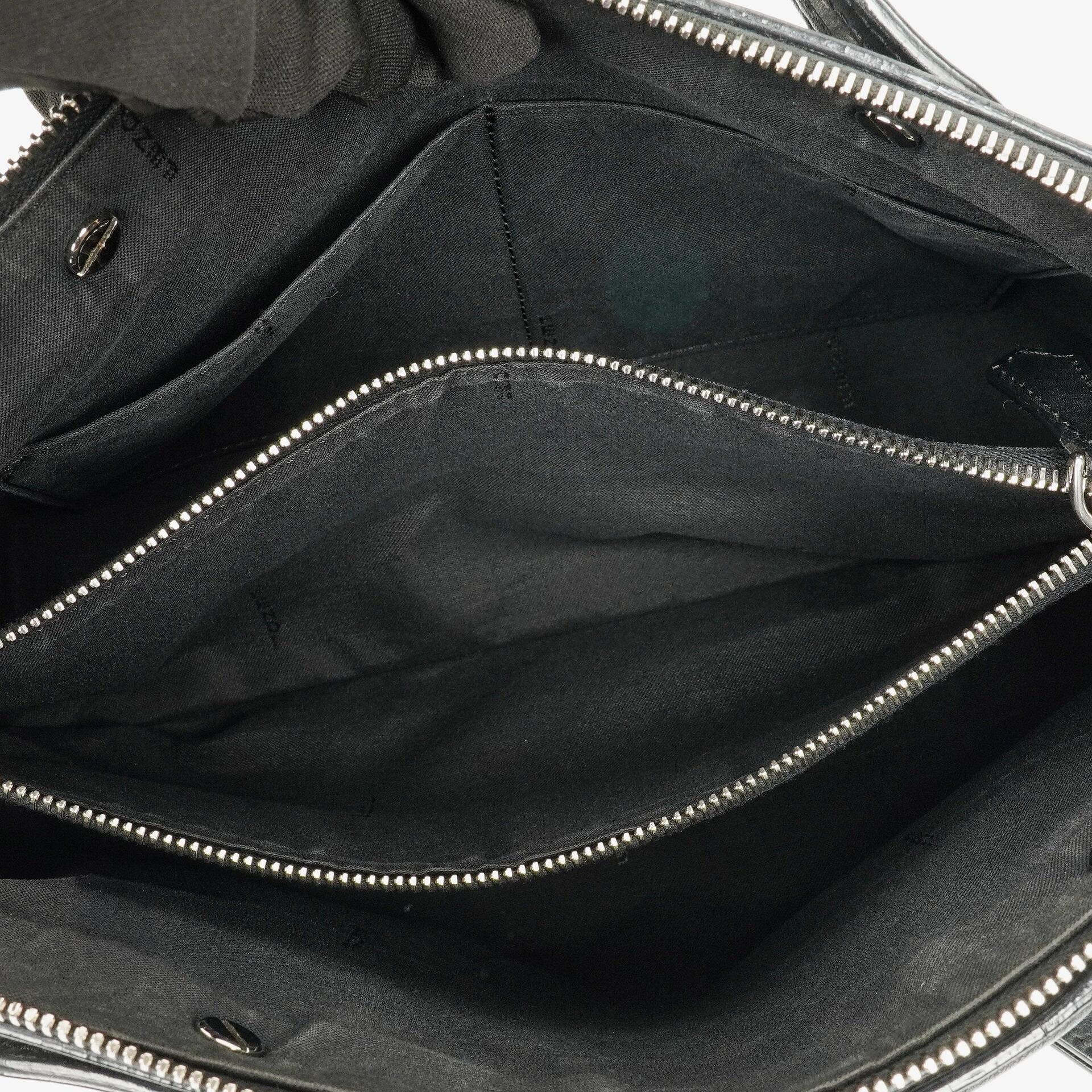 Fendi Große By The Way Tasche aus schwarzem genarbtem Kalbsleder