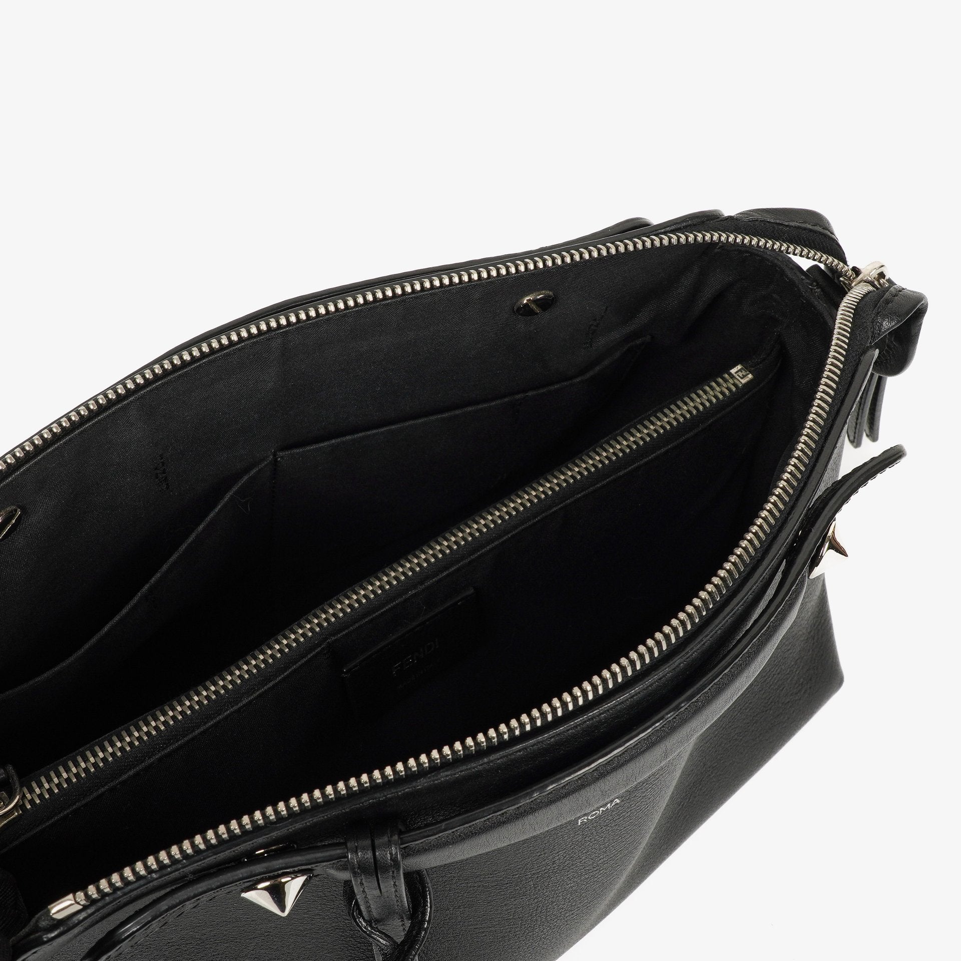 Fendi By The Way Medium Boston Tasche aus schwarzem Leder