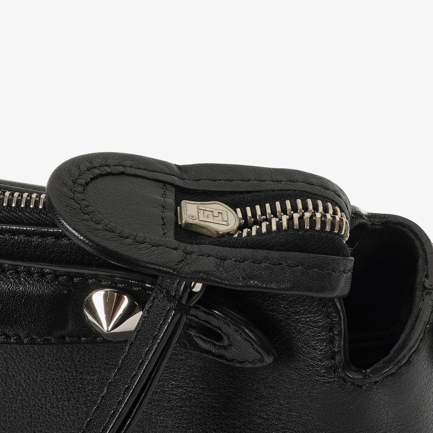 Fendi By The Way Medium Boston Tasche aus schwarzem Leder