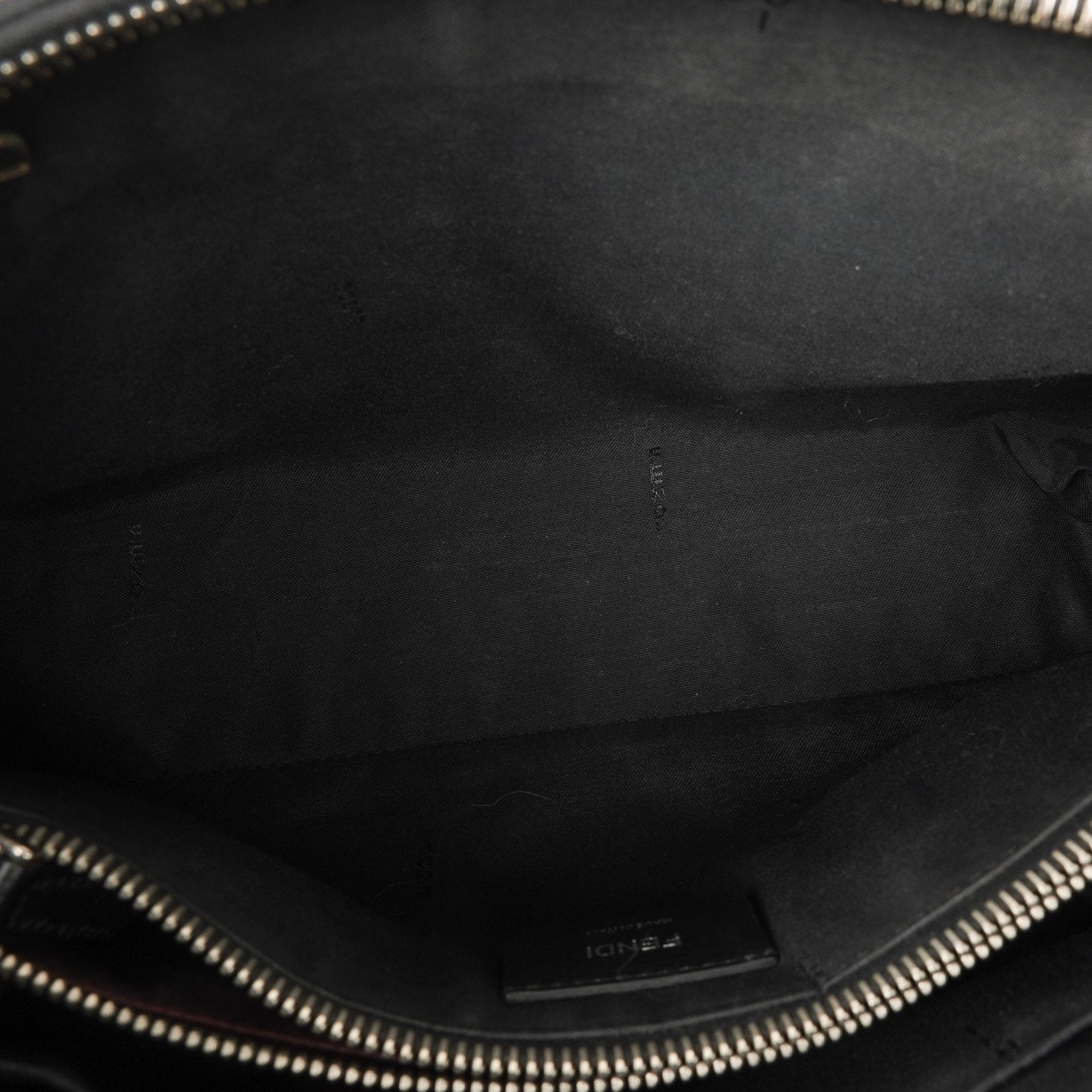 Fendi By The Way Medium Boston Tasche aus schwarzem Leder