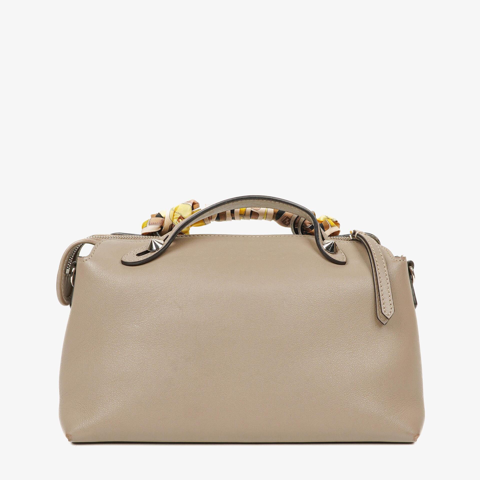 Fendi By The Way Vitello Dolce Torto Mittelgroße Tasche