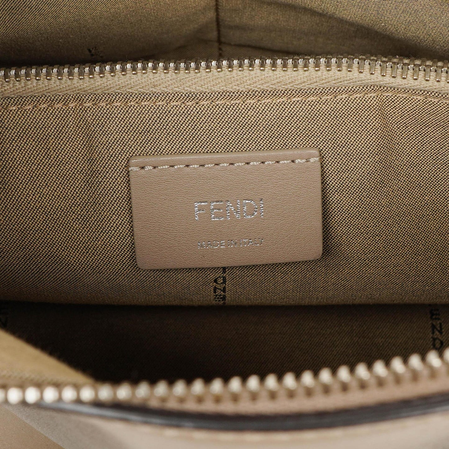 Fendi By The Way Vitello Dolce Torto Mittelgroße Tasche