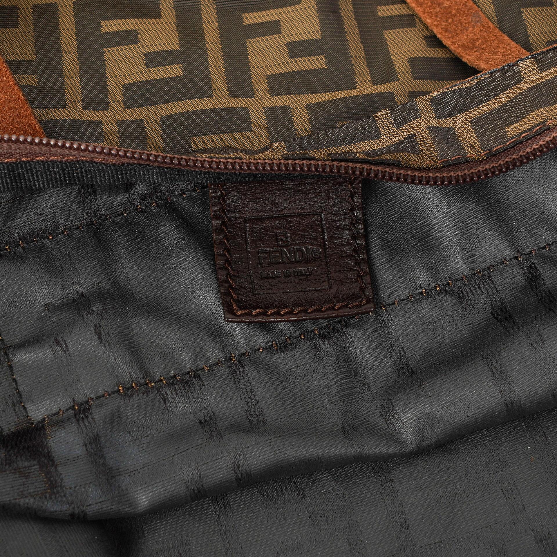 Fendi FF Zucca Tragetasche in Braun