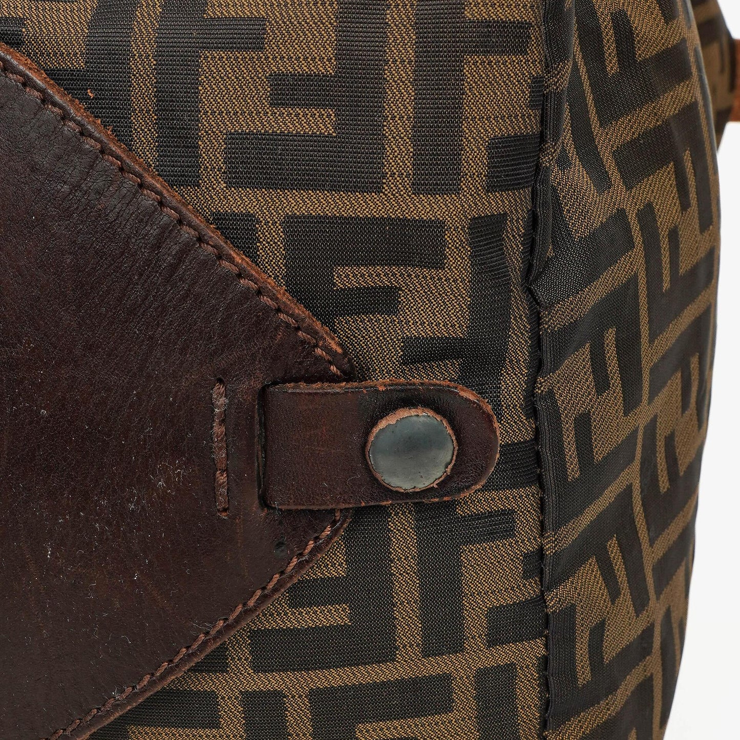 Fendi FF Zucca Tragetasche in Braun