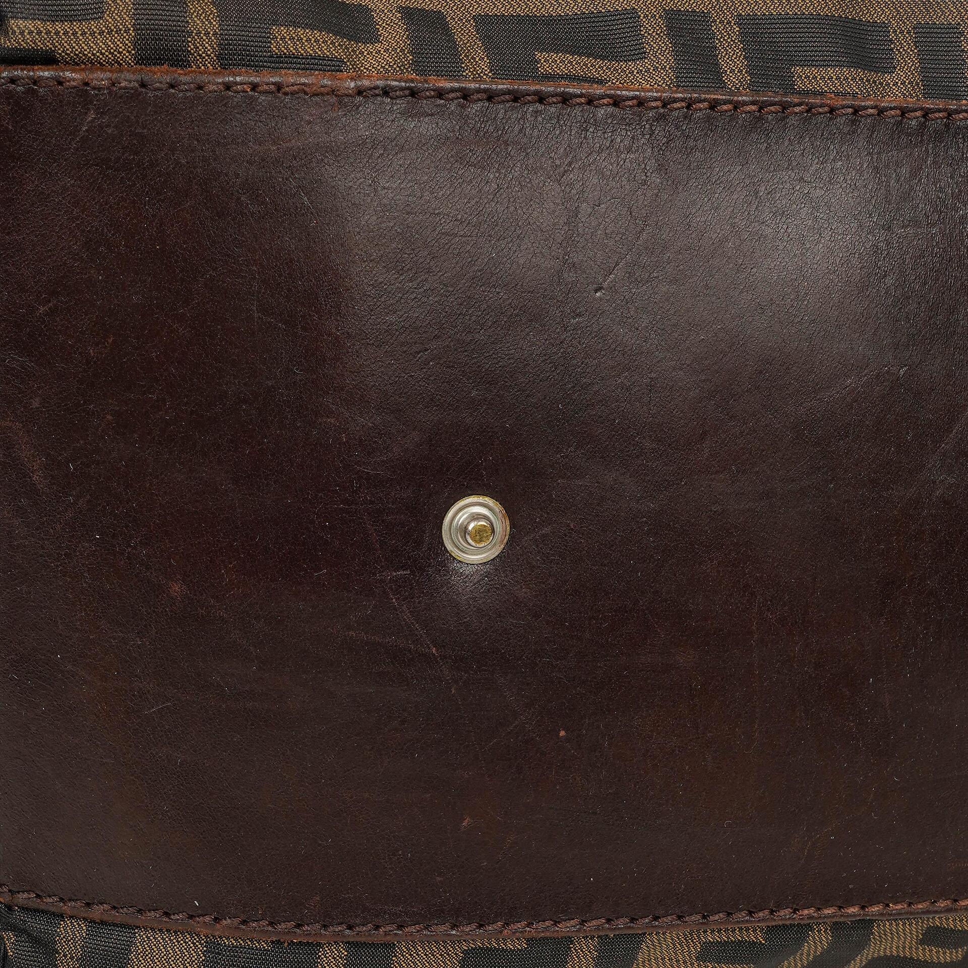 Fendi FF Zucca Tragetasche in Braun