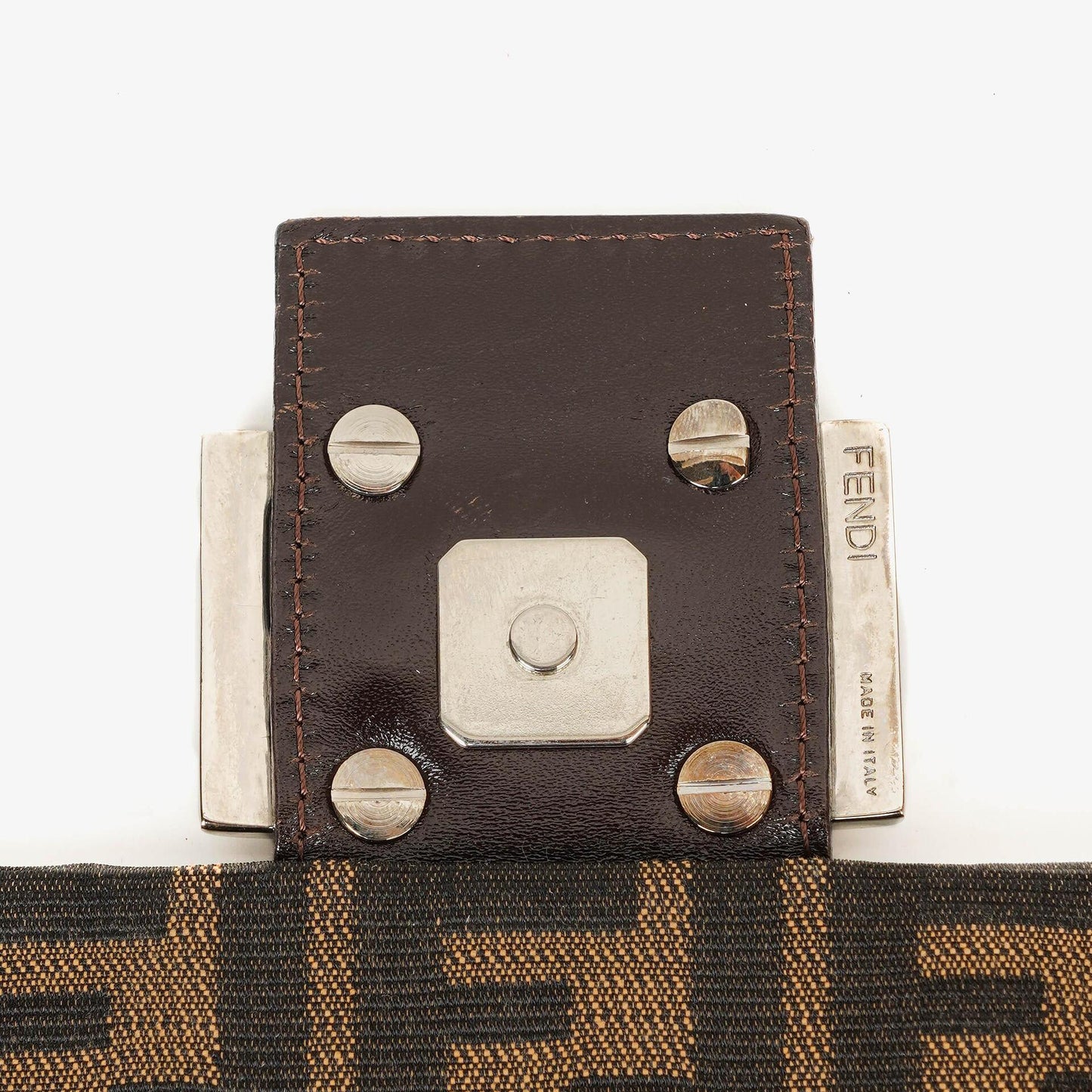Fendi Mama Baguette Zucca Schultertasche in Braun