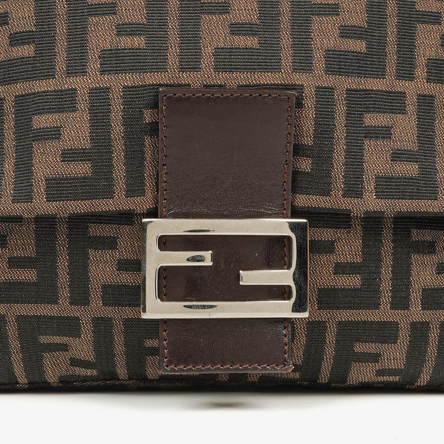 Fendi Mama Baguette Zucca Schultertasche in Braun