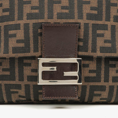 Fendi Mama Baguette Zucca Schultertasche in Braun