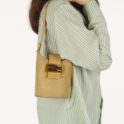 Fendi Mini Bucket Bag aus Wildleder und Leder