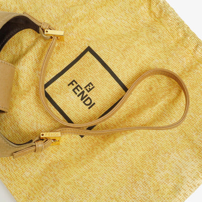 Fendi Mini Bucket Bag aus Wildleder und Leder