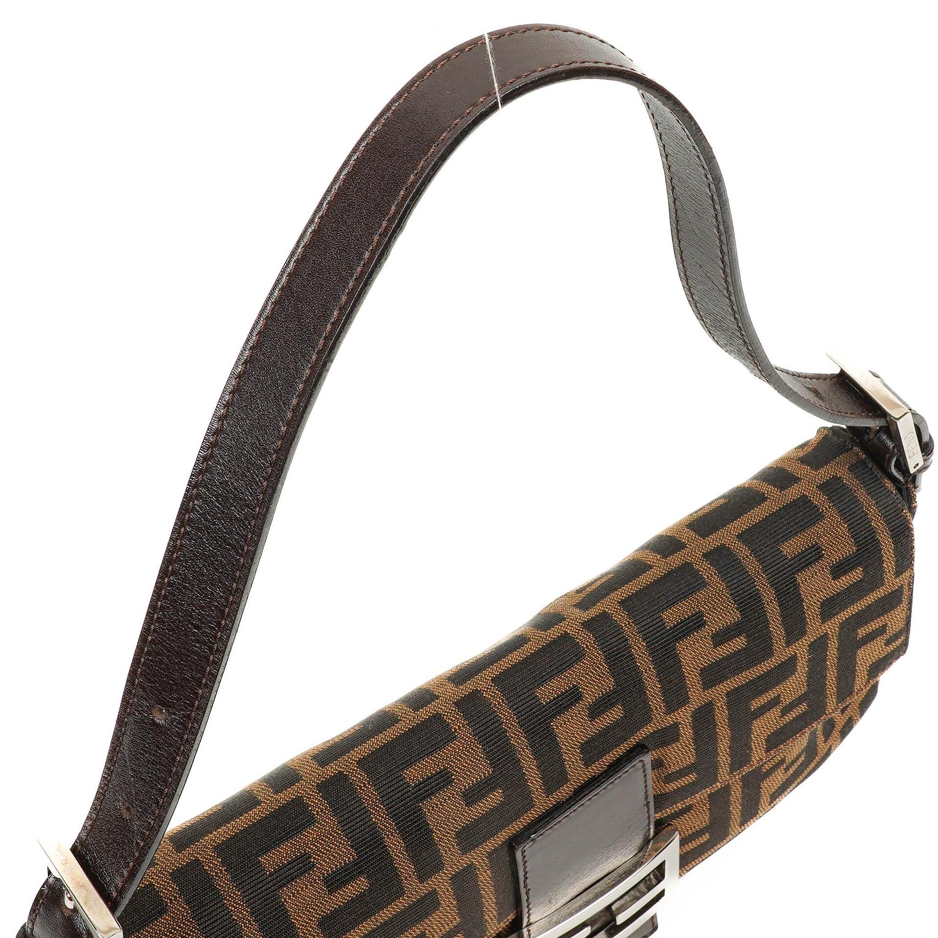Fendi Zucca Baguette FF Schultertasche Braun