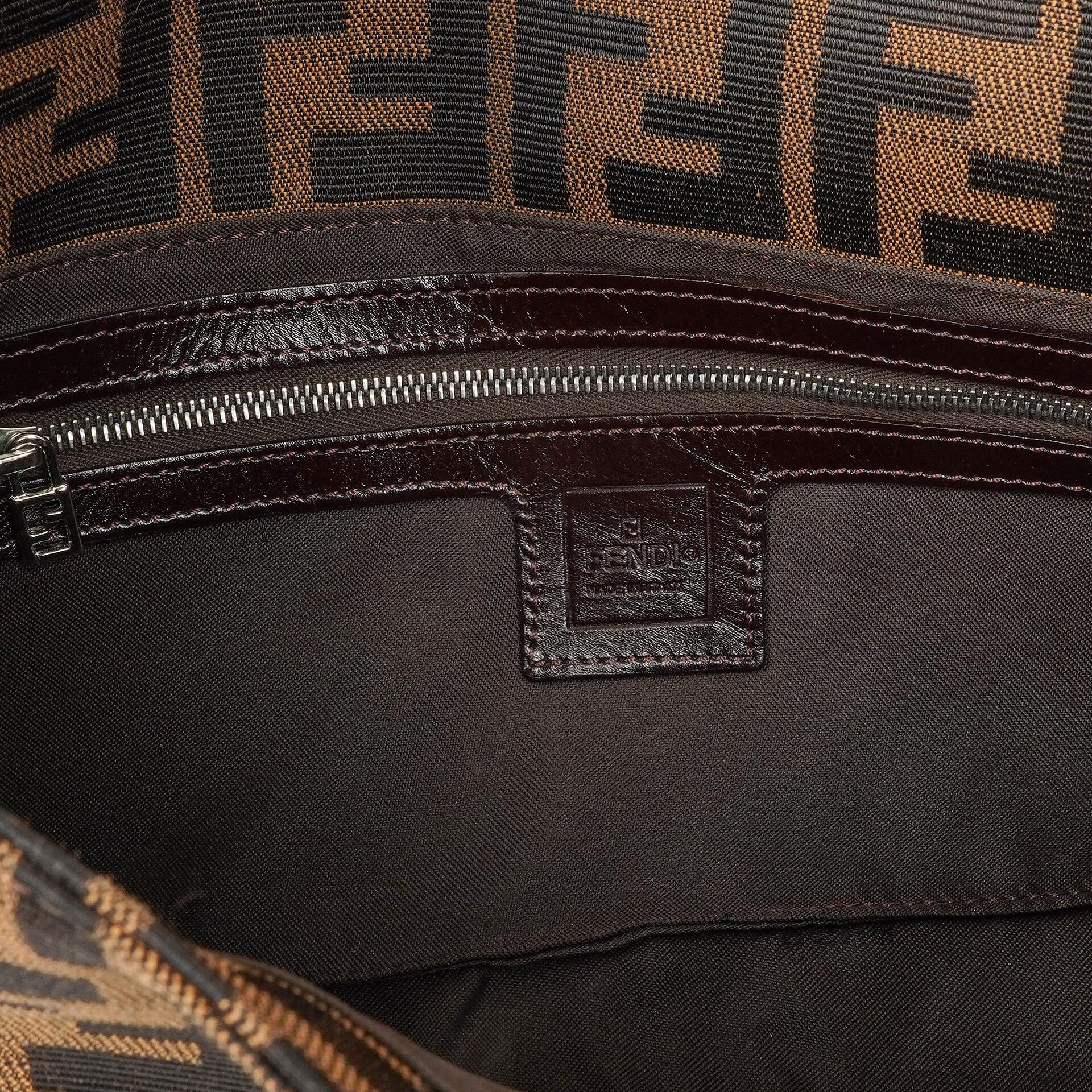 Fendi Zucca Baguette FF Schultertasche Braun