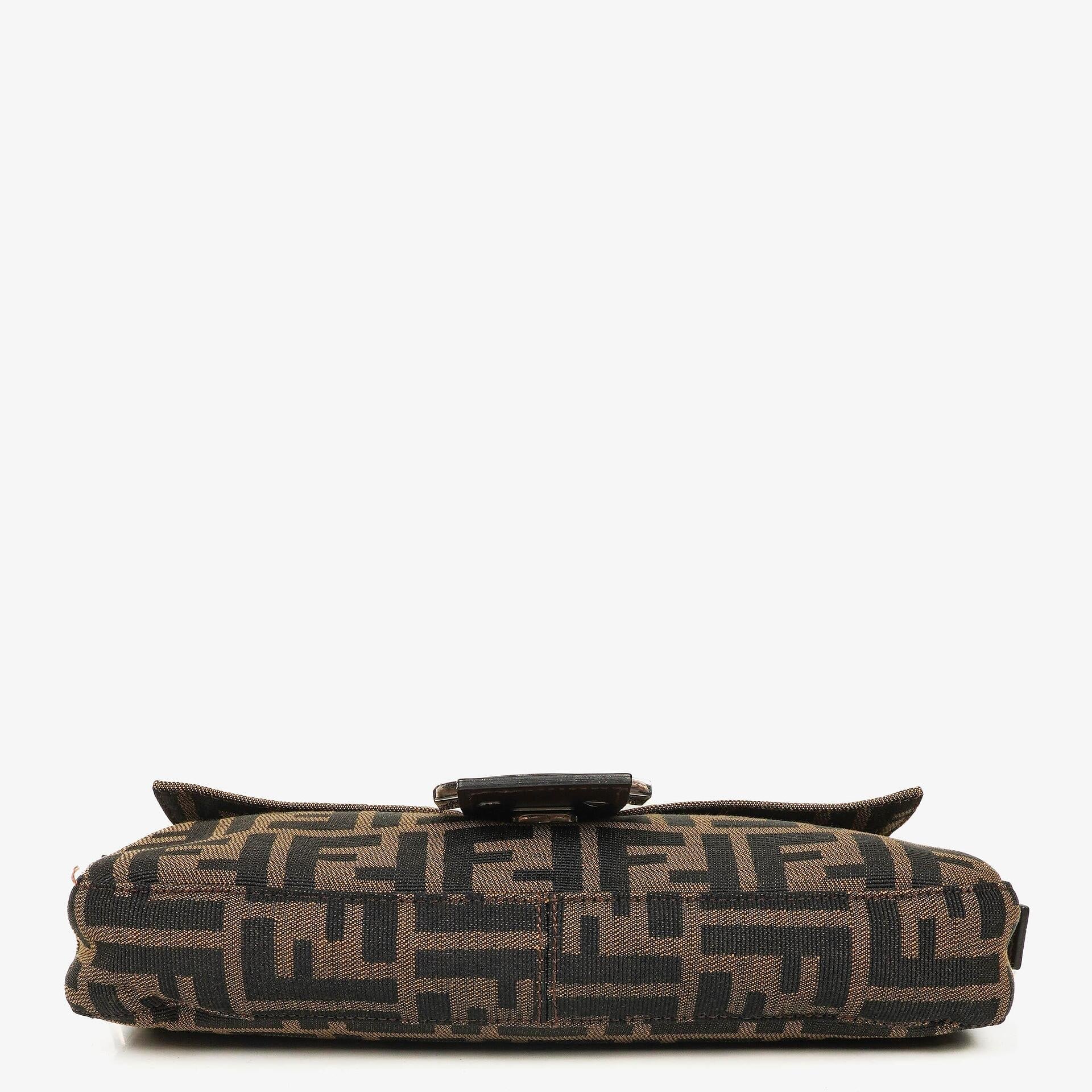 Fendi Zucca Baguette FF Schultertasche in Braun