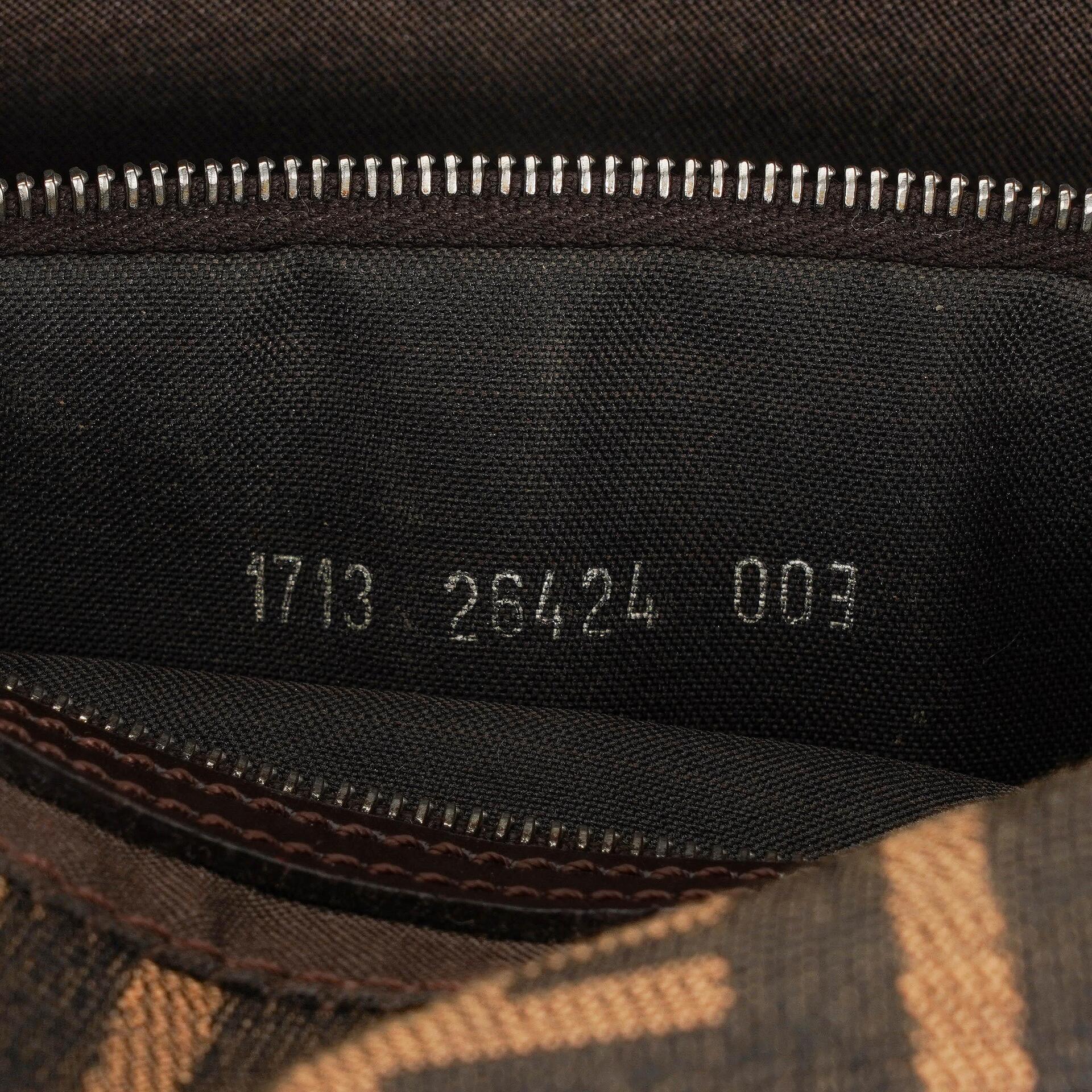 Fendi Zucca Baguette FF Schultertasche in Braun