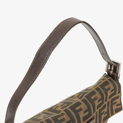 Fendi Zucca Baguette FF Schultertasche in Braun