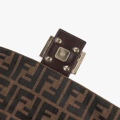 Fendi Zucca Baguette FF Schultertasche in Braun
