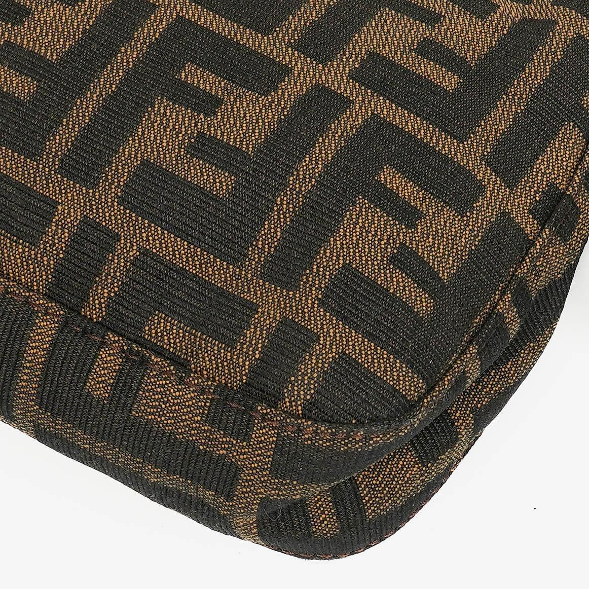 Fendi Zucca Baguette Schultertasche
