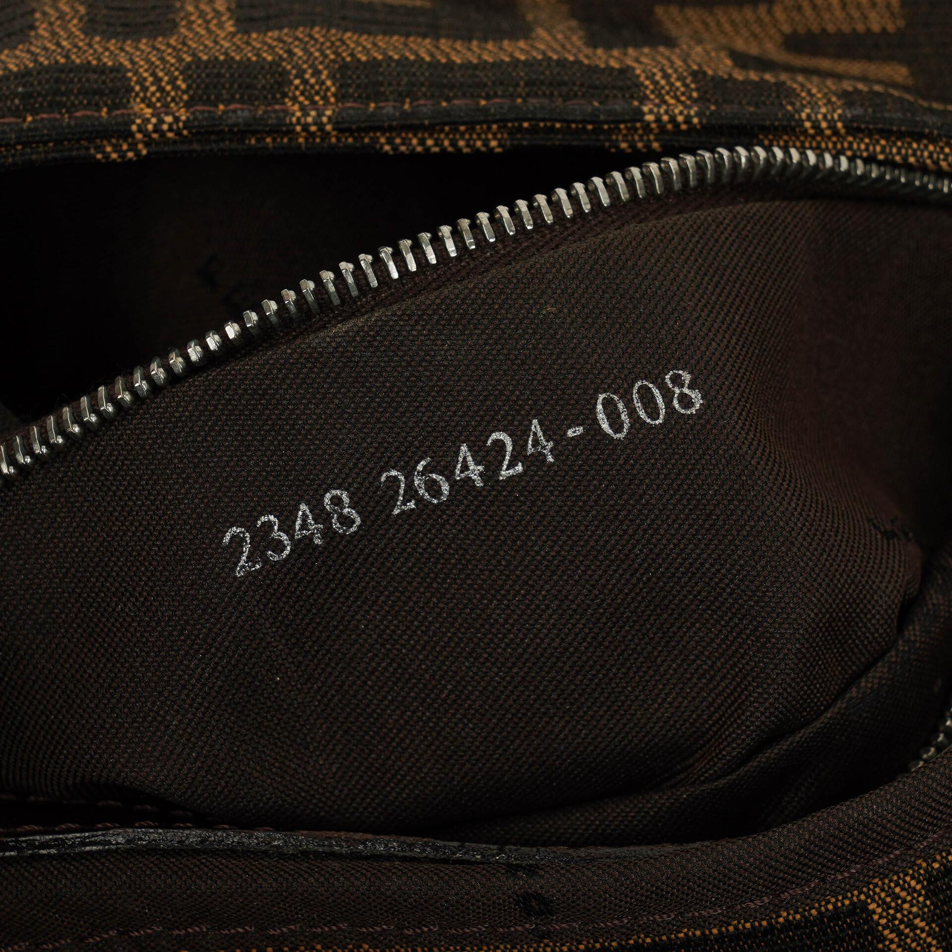 Fendi Zucca Baguette Schultertasche