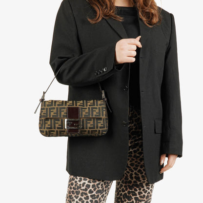 Fendi Zucca Baguette Schultertasche