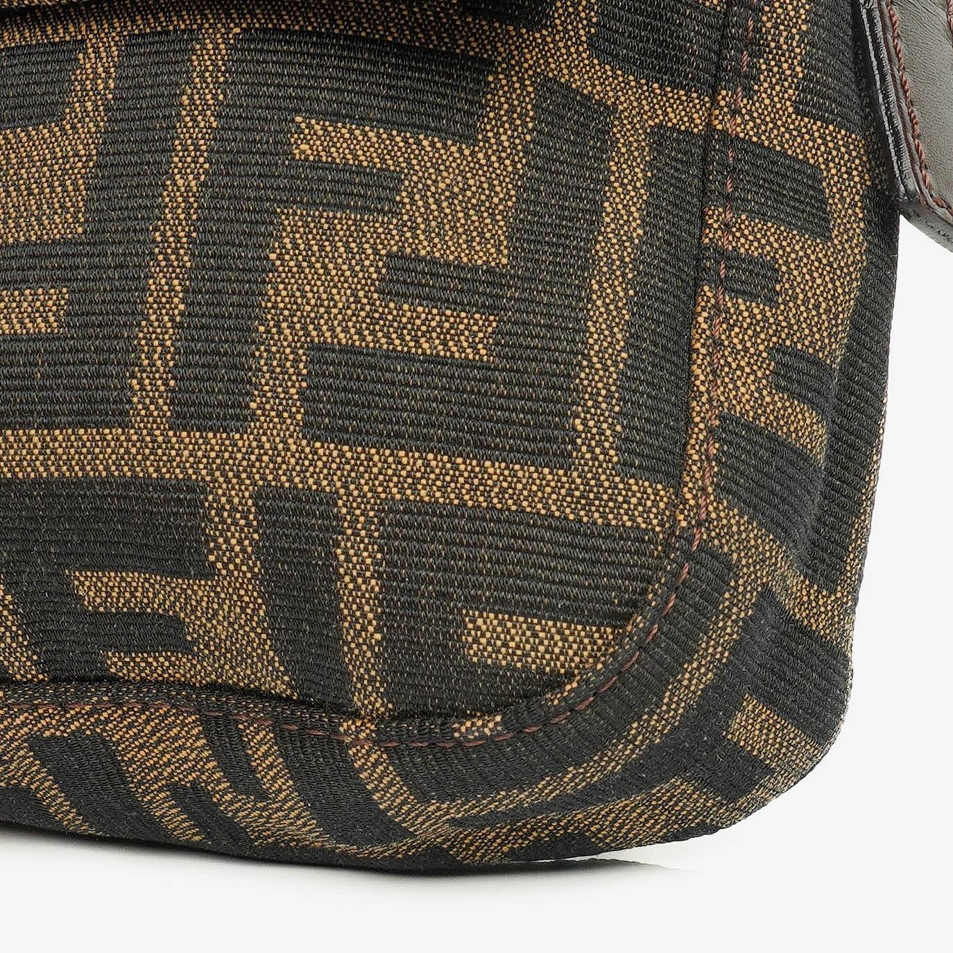 Fendi Zucca Baguette Schultertasche
