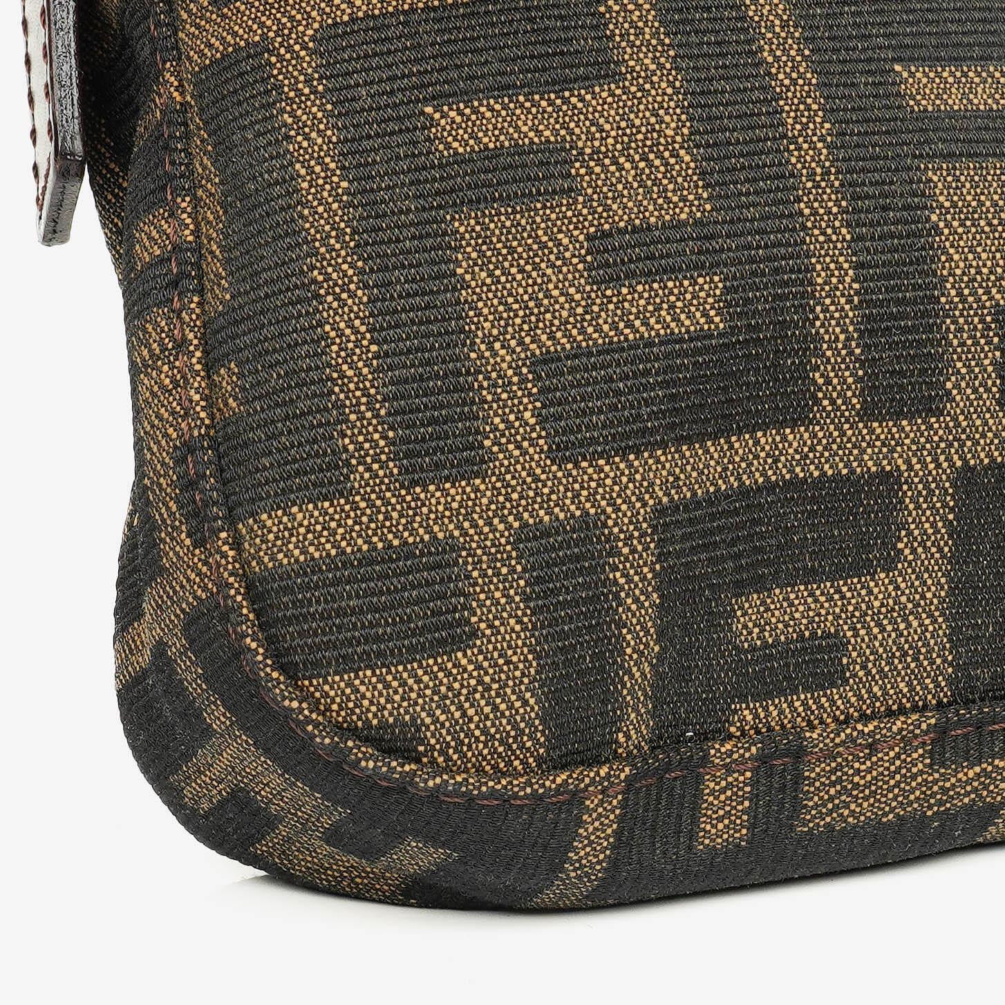 Fendi Zucca Baguette Schultertasche