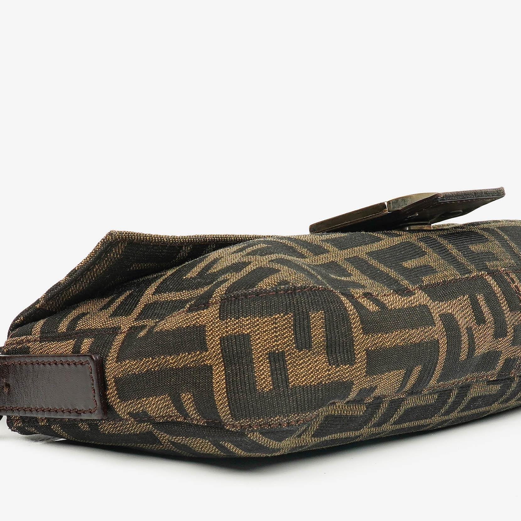 Fendi Zucca Baguette Schultertasche