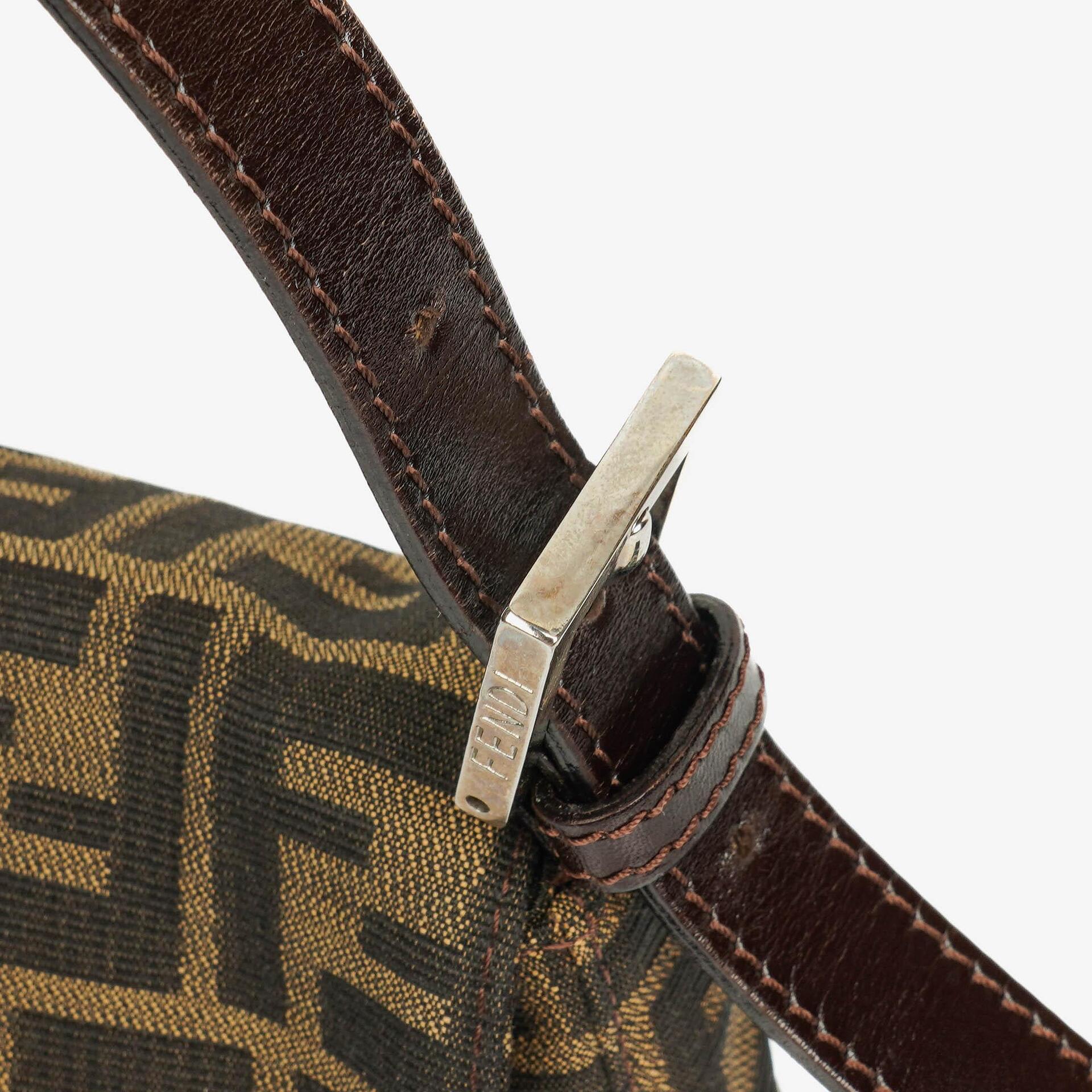 Fendi Zucca Baguette Schultertasche