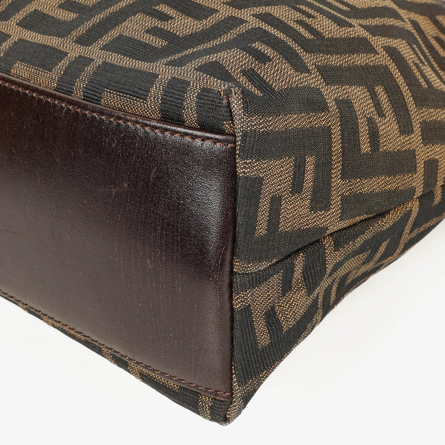 Fendi Zucca Handtasche mit Obergriff in Braun