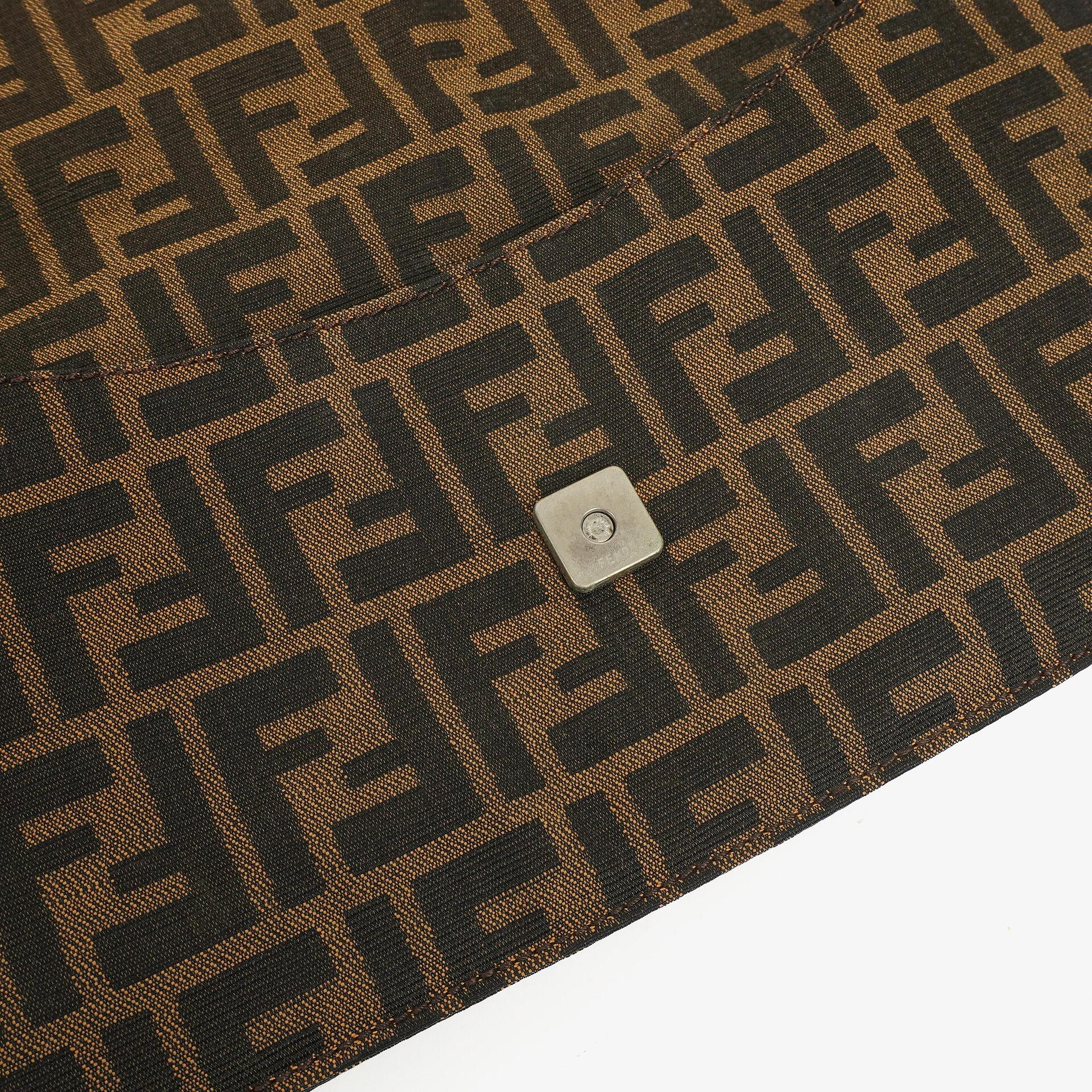 Fendi Zucca Baguette Tobacco Schultertasche aus Canvas