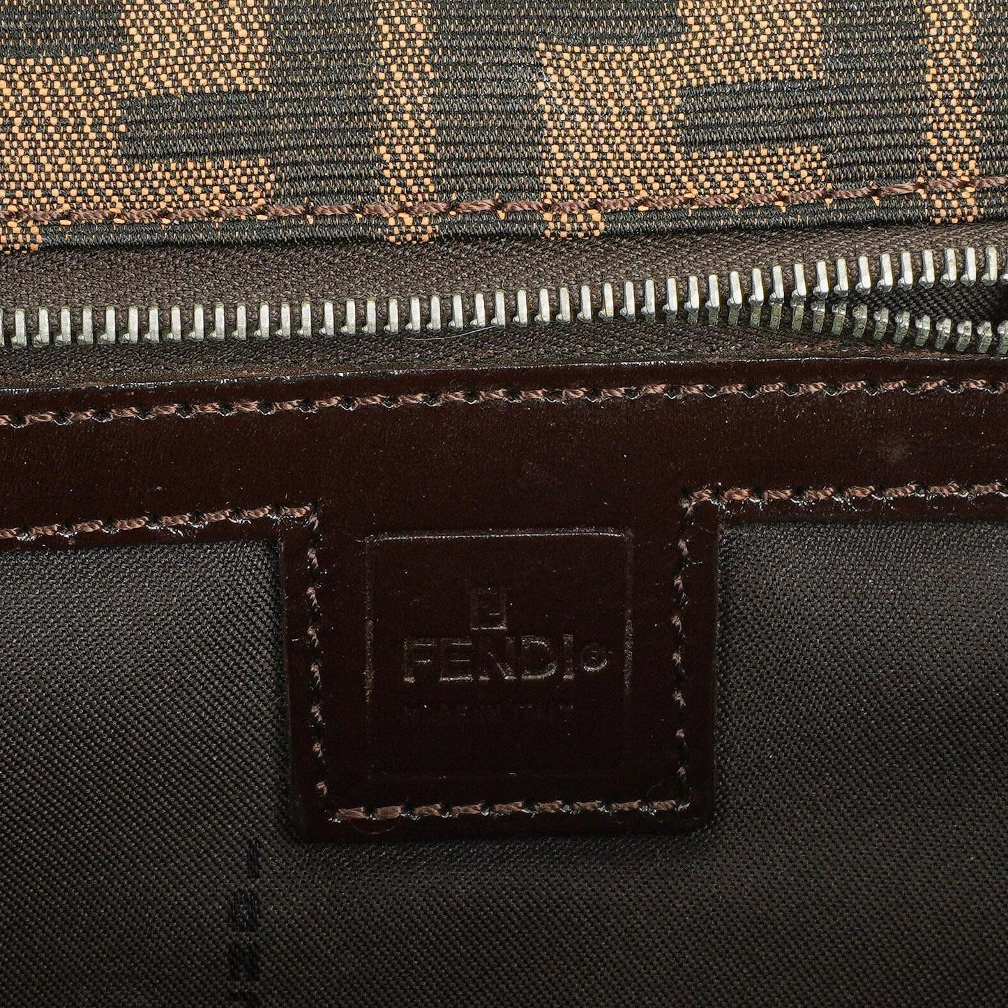 Fendi Zucca Baguette Tobacco Schultertasche aus Canvas