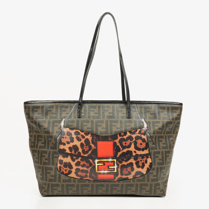Fendi Zucca Roll Shopper Tote aus beschichtetem Canvas und Lackleder in Tabak/Schwarz mit Baguette-Print
