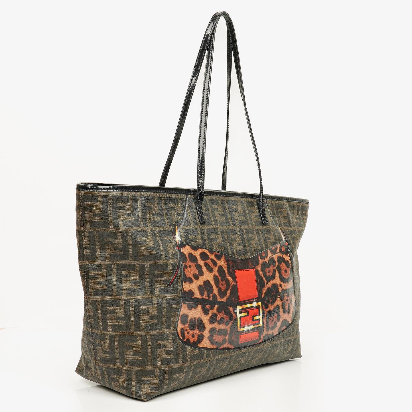 Fendi Zucca Roll Shopper Tote aus beschichtetem Canvas und Lackleder in Tabak/Schwarz mit Baguette-Print