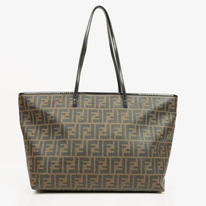 Fendi Zucca Roll Shopper Tote aus beschichtetem Canvas und Lackleder in Tabak/Schwarz mit Baguette-Print