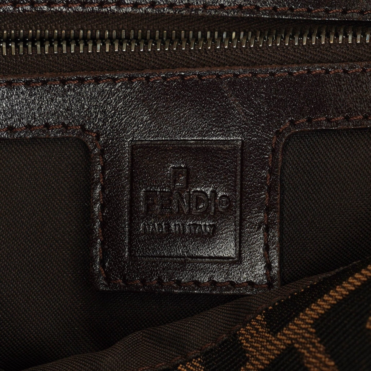 Fendi Zucca Mamma Baguette Schultertasche